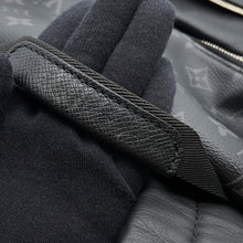 将图像加载到图库查看器中，LOUIS VUITTON Discovery・Backpack NoirM30230 Taiga Leather Monogram Eclipse
