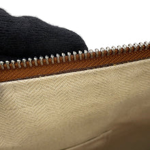 将图像加载到图库查看器中，LOEWE Cross Line Clutch Bag Brown Leather
