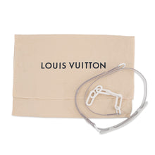 将图像加载到图库查看器中，LOUIS VUITTON Soft Trunk Epi Plage Shoulder Bag White/TransparentM55602 PVC Leather
