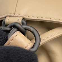 将图像加载到图库查看器中，Bottega Veneta INTRECCIATO Drawstring Bag Shoulder Bag Beige Leather
