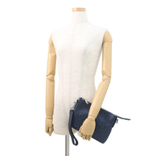 将图像加载到图库查看器中，GUCCI jumbo GG messenger bag Navy761747 Leather Size Small
