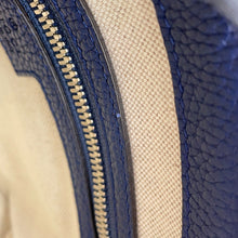 将图像加载到图库查看器中，GUCCI jumbo GG messenger bag Navy761747 Leather Size Small
