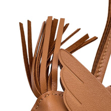 将图像加载到图库查看器中，HERMES Rodeo Pegasus Gold Lambskin Size PM

