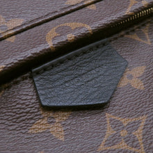 将图像加载到图库查看器中，LOUIS VUITTON Palm Springs Backpack NoirM44871 Monogram Size PM
