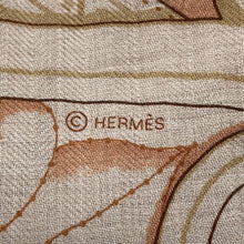 将图像加载到图库查看器中，HERMES Giant Square Lettuce Equestre Size 140 Natural/Beige/Rose Poudre Cashmere70% Silk30%
