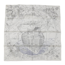 将图像加载到图库查看器中，HERMES Carre HERMES Flagship Hermes Flagship Size 90 White/Black/Grease Silk100%
