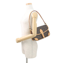 Load image into Gallery viewer, LOUIS VUITTON Diane NM NoirM45985 Monogram Size PM
