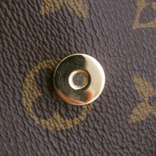 将图像加载到图库查看器中，LOUIS VUITTON Montsouris NM BrownM45502 Monogram Size BB
