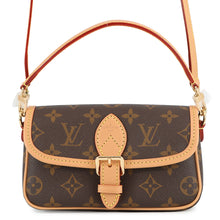 将图像加载到图库查看器中，LOUIS VUITTON Nano Diane BrownM83298 Monogram
