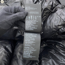 Load image into Gallery viewer, PRADA Cropped Vest/Down Jacket Triangle Logo 24 Size 40 Black291805 Nylon100%
