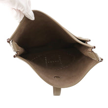 将图像加载到图库查看器中，HERMES Evelyn 3 Etoupe Taurillon Kellemans Size GM
