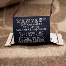 Load image into Gallery viewer, HERMES Cashmere Scarf Clic Se Nue Marron Grasset/Craie Cashmere100%
