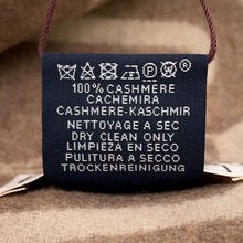 将图像加载到图库查看器中，HERMES Cashmere Scarf Clic Se Nue Marron Grasset/Craie Cashmere100%
