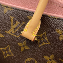 将图像加载到图库查看器中，LOUIS VUITTON Pallas Rose PoudreM43400 Monogram Size MM
