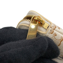 将图像加载到图库查看器中，CELINE Coin purse with Triomphe logo White10C662CA2 PVC
