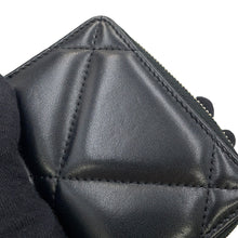 将图像加载到图库查看器中，CHANEL CAHNEL19 coin purse BlackAP0949 Lambskin
