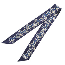 将图像加载到图库查看器中，HERMES Twilly CHEVAUX EN LIBERTE Horse of Freedom Marine/Indigo/Blanc Silk100%
