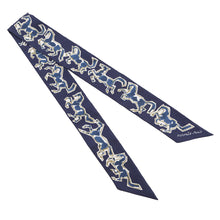 将图像加载到图库查看器中，HERMES Twilly CHEVAUX EN LIBERTE Horse of Freedom Marine/Indigo/Blanc Silk100%
