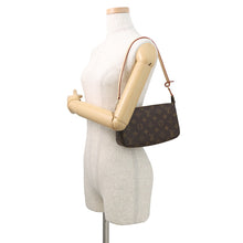 将图像加载到图库查看器中，LOUIS VUITTON Pochette Accessoires BrownM82766 Monogram
