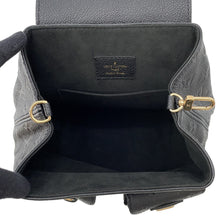 将图像加载到图库查看器中，LOUIS VUITTON backup NoirM47072 Monogram Empreinte Leather
