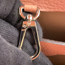 Load image into Gallery viewer, LOUIS VUITTON Capucines MagnoliaM94635 Taurillon Leather Size BB
