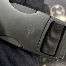 Load image into Gallery viewer, LOUIS VUITTON Discovery Bumback NoirM44444 Monogram / Galaxy
