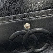 Load image into Gallery viewer, CHANEL Matelasse Double Flap ChainShoulder Bag BlackA01112 Caviar Leather Size 25
