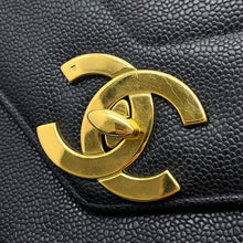 将图像加载到图库查看器中，CHANEL Chevron Flap ChainShoulder Bag Black Caviar Leather
