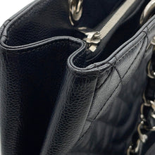 将图像加载到图库查看器中，CHANEL GST Chain Tote Bag BlackA50995 Caviar Leather
