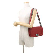 将图像加载到图库查看器中，CHANEL Boy Chanel ChainShoulder Bag RedA67086 Soft Caviar Leather Size 25
