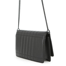 将图像加载到图库查看器中，BURBERRY Lola Clutch Chainshoulder Bag Black8069752 Leather
