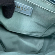 将图像加载到图库查看器中，CHANEL Matelasse Backpack Light BlueA69964 Lambskin
