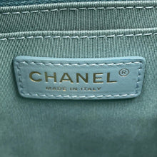 将图像加载到图库查看器中，CHANEL Matelasse Backpack Light BlueA69964 Lambskin
