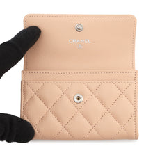 将图像加载到图库查看器中，CHANEL Matelasse CC Logo Card Case BeigeAP4333 Caviar Leather
