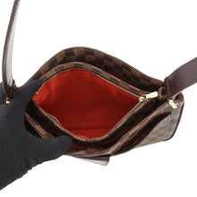 将图像加载到图库查看器中，LOUIS VUITTON Aubagne RedN51129 Damier Ebene Canvas
