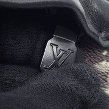 Load image into Gallery viewer, LOUIS VUITTON Discovery Bumback NoirM44444 Monogram / Galaxy
