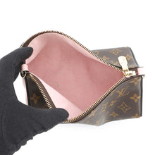 将图像加载到图库查看器中，LOUIS VUITTON Bloom Pouch Rose PoudreM11303 Monogram

