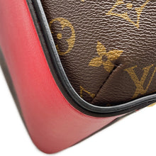 将图像加载到图库查看器中，LOUIS VUITTON Kimono CeriseM40459 Monogram Size MM
