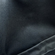 将图像加载到图库查看器中，LOUIS VUITTON Alpha Messenger NoirM44165 Monogram / Galaxy
