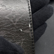 将图像加载到图库查看器中，LOUIS VUITTON Messenger NoirM52176 Dark Infiniti Size PM
