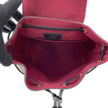 Load image into Gallery viewer, LOUIS VUITTON Montsouris NM RedM45516 Monogram colored leather Size BB
