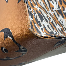Load image into Gallery viewer, LOUIS VUITTON Onthego IvoireM44675 Monogram / Jungle Size GM
