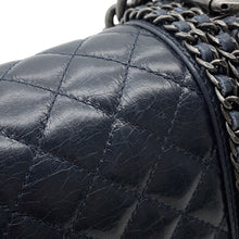 将图像加载到图库查看器中，CHANEL Boy Chanel ChainShoulder Bag NavyA67085 Lambskin Size 20
