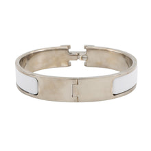 将图像加载到图库查看器中，HERMES Clic Crack ClicH Size PM White/Silver Metal Enamel
