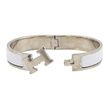 将图像加载到图库查看器中，HERMES Clic Crack ClicH Size PM White/Silver Metal Enamel
