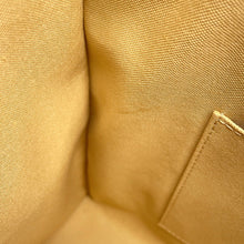 Load image into Gallery viewer, LOUIS VUITTON Onthego Creme/Khaki/BeigeM44571 Monogram / Giant Size GM
