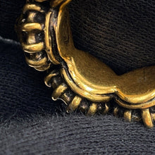 Load image into Gallery viewer, GUCCI cat head ring Size 13 Gold Metal Rhinestone

