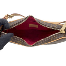 Load image into Gallery viewer, LOUIS VUITTON Pochette・Croissant RedM51510 Monogram
