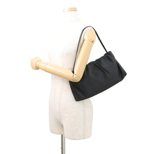 将图像加载到图库查看器中，The Row XL Bourse Shoulder Bag BlackW1719 Leather
