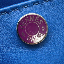 将图像加载到图库查看器中，HERMES pillow phone case Blue France/Sesame Lambskin
